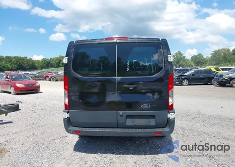 2017 Ford Transit T-250 z USA, uszkodzony, nr VIN 1FTYR1ZM9HKB08710